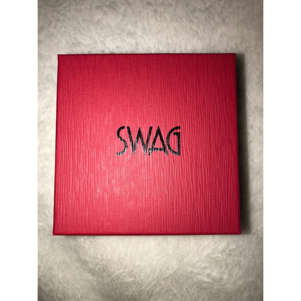 Beautiful long necklace from SWAG